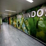 UEFA pede que Sporting retire as imagens colocadas no túnel do visitante UEFA pede que Sporting retire as imagens colocadas no túnel do visitante