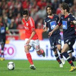 Benfica vence Braga e F. C. Porto isola-se no topo Benfica vence Braga e F. C. Porto isola-se no topo