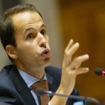 Ministro da Solidariedade e Segurança Social terá de explicar ao Parlamento a suspensão das reformas antecipadas Ministro da Solidariedade e Segurança Social terá de explicar ao Parlamento a suspensão das reformas antecipadas