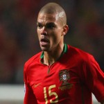 Pepe será um dos desfalques de Portugal em amistoso Pepe será um dos desfalques de Portugal em amistoso