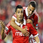 Óscar Cardozo e Rodrigo festejam gol do Benfica Óscar Cardozo e Rodrigo festejam gol do Benfica