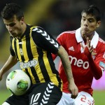 Benfica vence o lanterna Beira-Mar e se isola na liderança