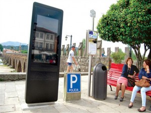 Pornografia nos painéis do turismo de Ponte de Lima